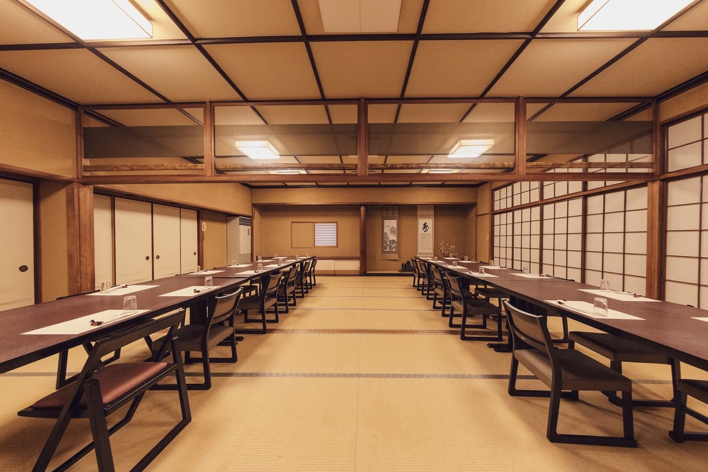 恵比寿亭の大宴会場 最大70名様の宴会・法事に対応